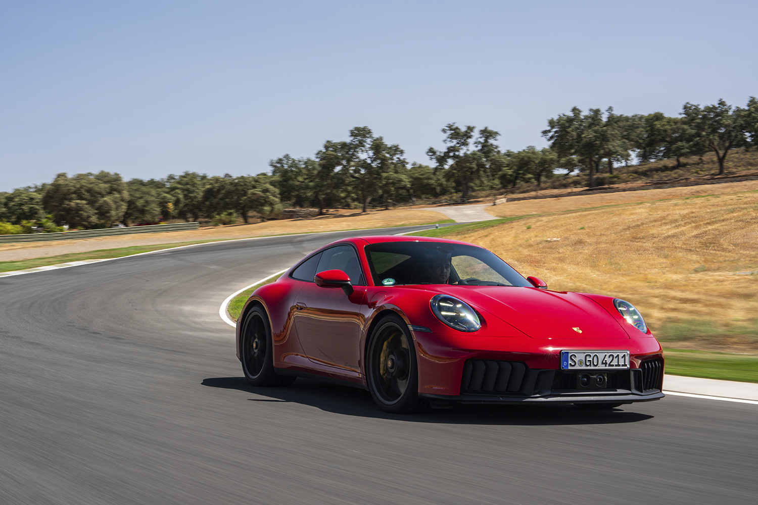 Nuevo Porsche 911 Carrera GTS: La Evolución Híbrida de un Clásico Automovilístico