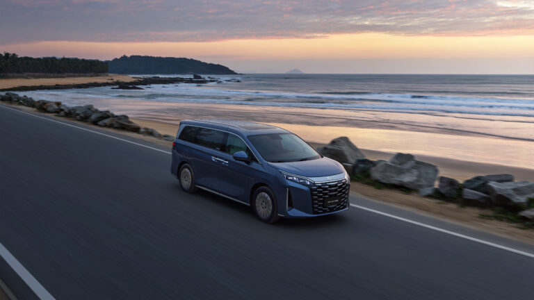 BYD M9, FAMILIAR PHEV