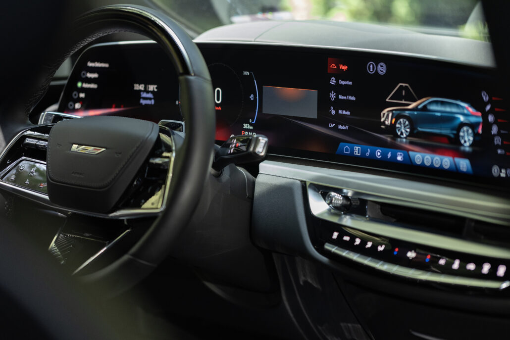 Cadillac LYRIQ-V 2026