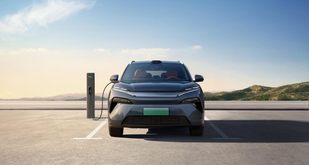 BYD Atto 8