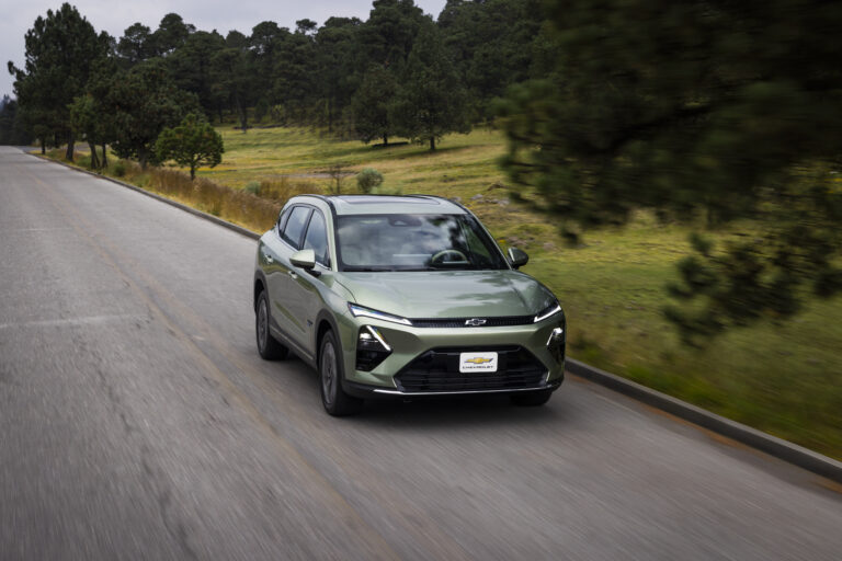 Chevrolet Captiva PHEV 2026