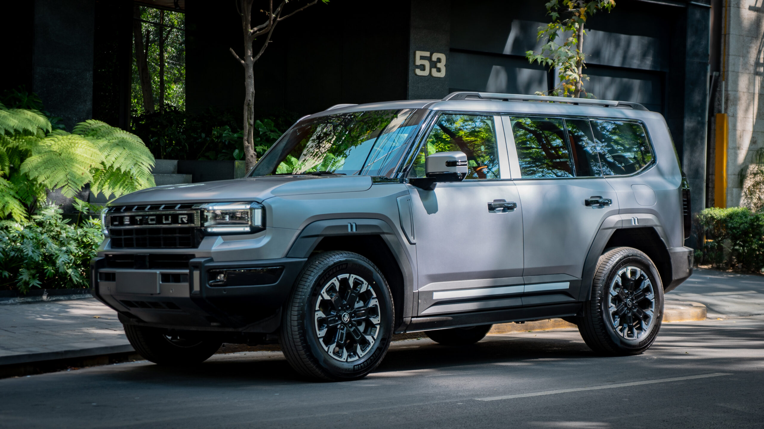 JETOUR G700 en México: el SUV híbrido todoterreno de 904 hp